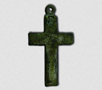 28 Нательный крест-мощевик иерея Константина Жданова